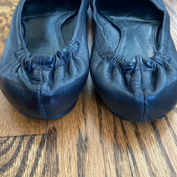 Black Tory Burch Reva ballet flats with silver logo. Good used condition - Picture 5 of 12